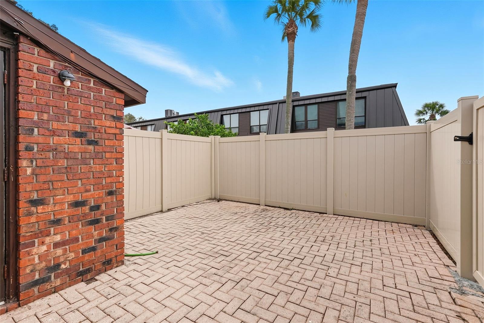 Image 30 of 31 For 1836 Crystal Lake Drive 44