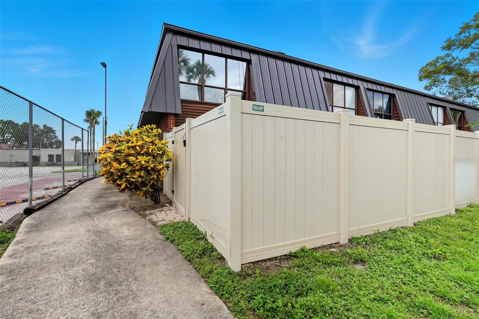 Image 31 of 31 For 1836 Crystal Lake Drive 44