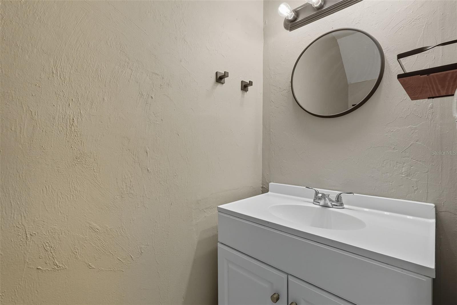 Image 9 of 31 For 1836 Crystal Lake Drive 44