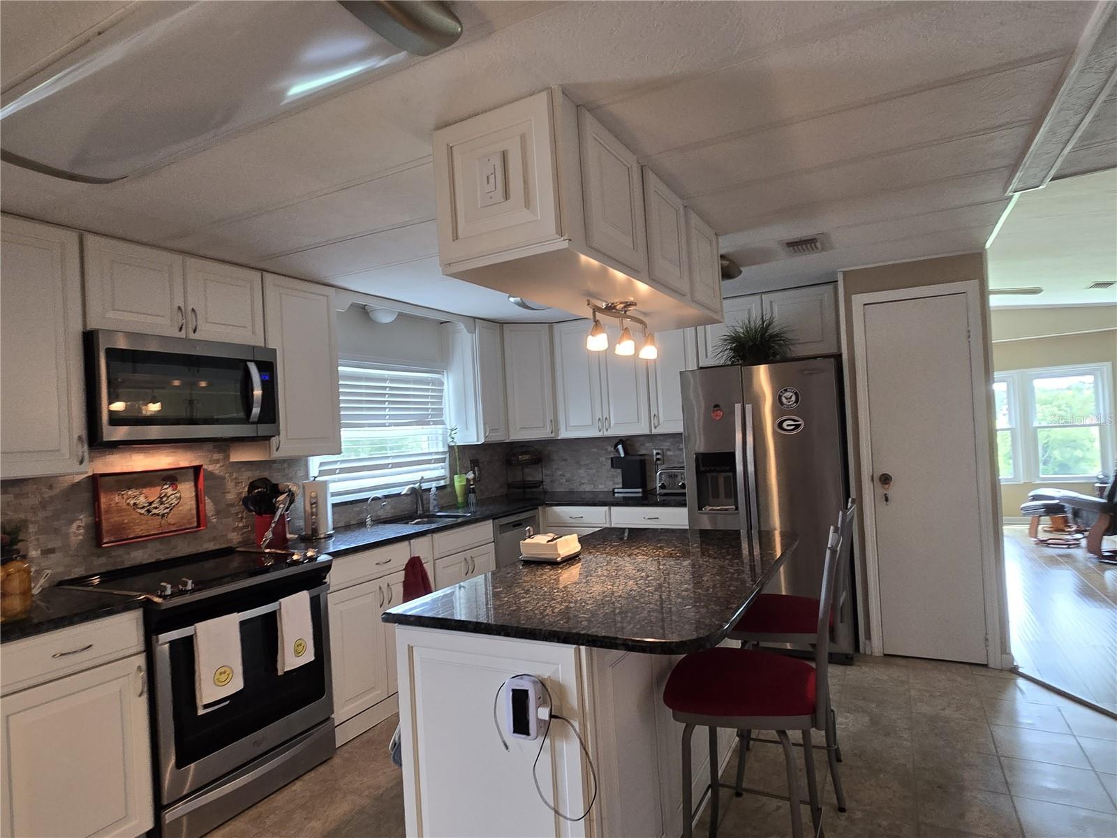 Image 13 of 33 For 3461 Greenbluff Road 1594