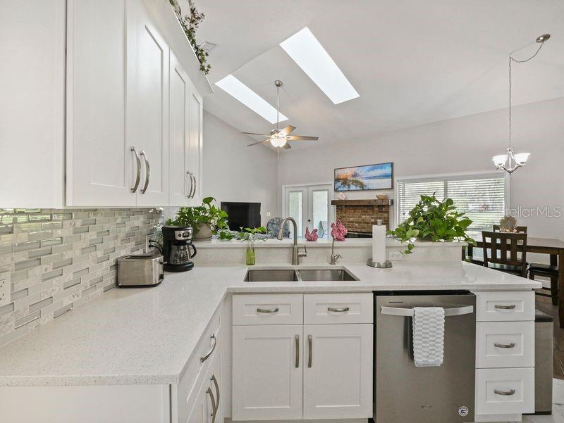 Image 14 of 33 For 1304 Black Willow Trail