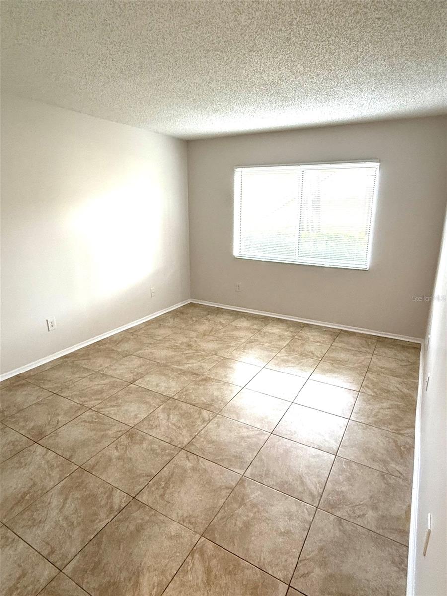 Image 16 of 18 For 604 Kenwick Circle 105