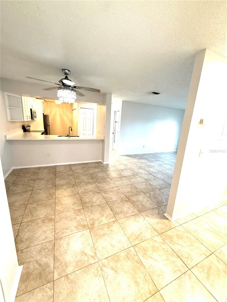 Image 17 of 18 For 604 Kenwick Circle 105