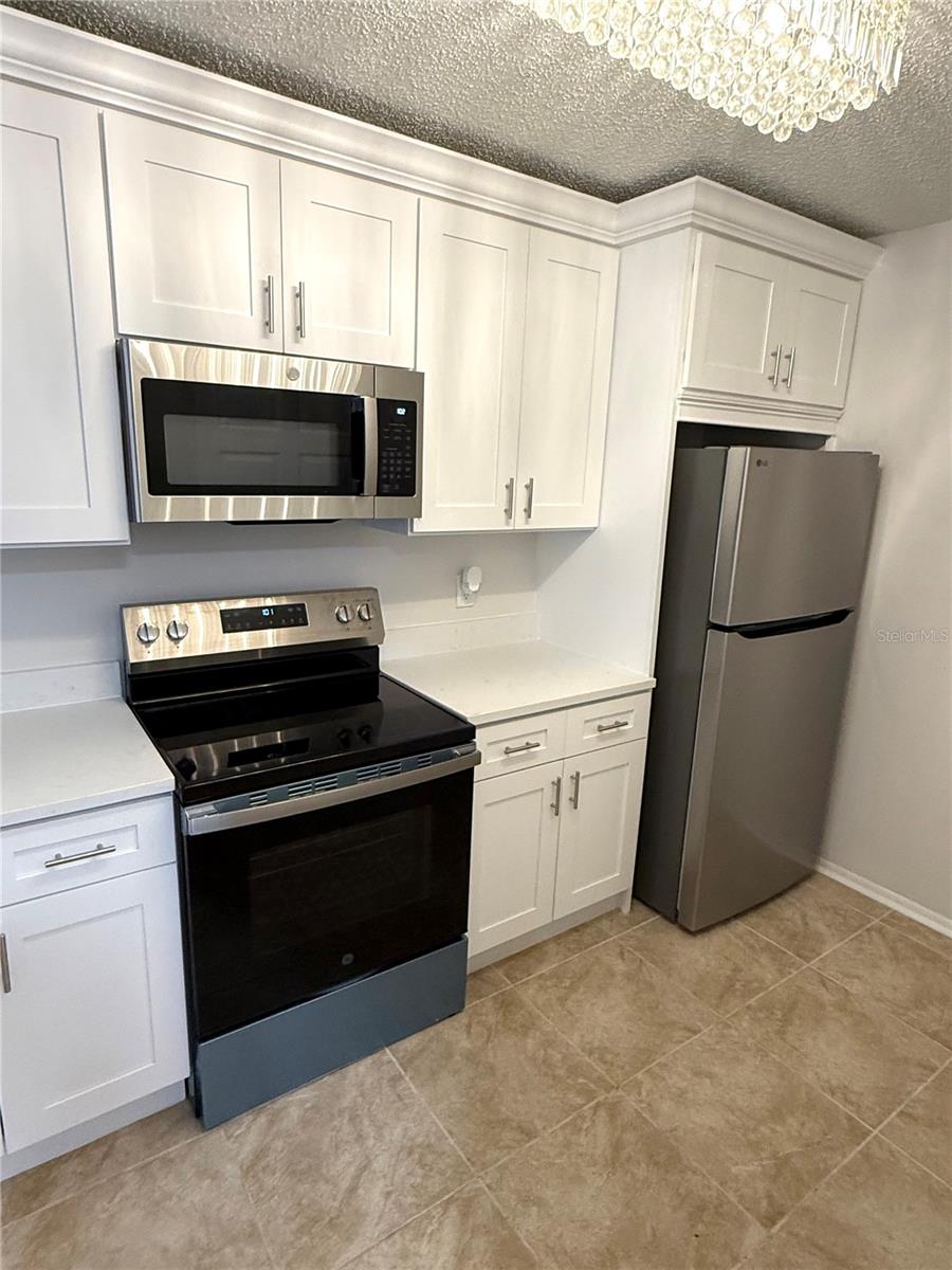 Image 7 of 18 For 604 Kenwick Circle 105