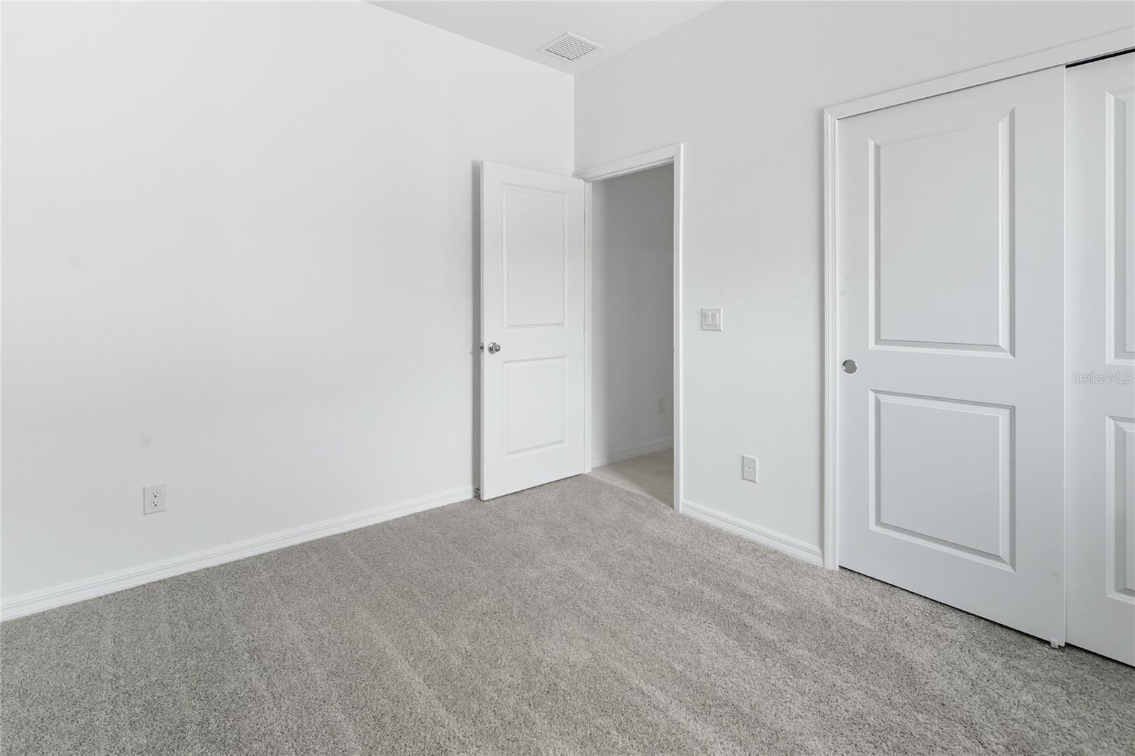 Image 15 of 28 For 817 Locust Avenue