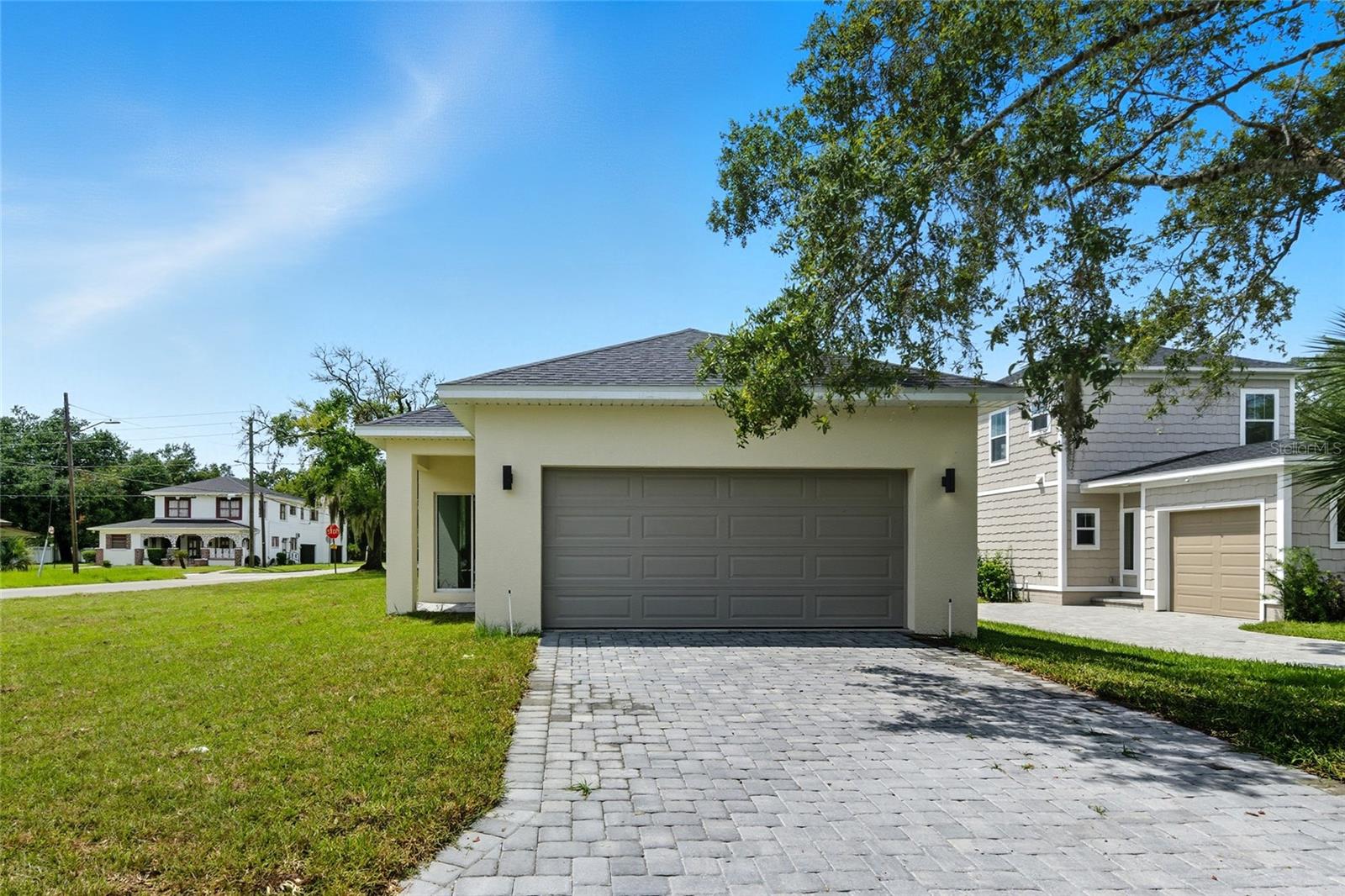 Image 17 of 28 For 817 Locust Avenue