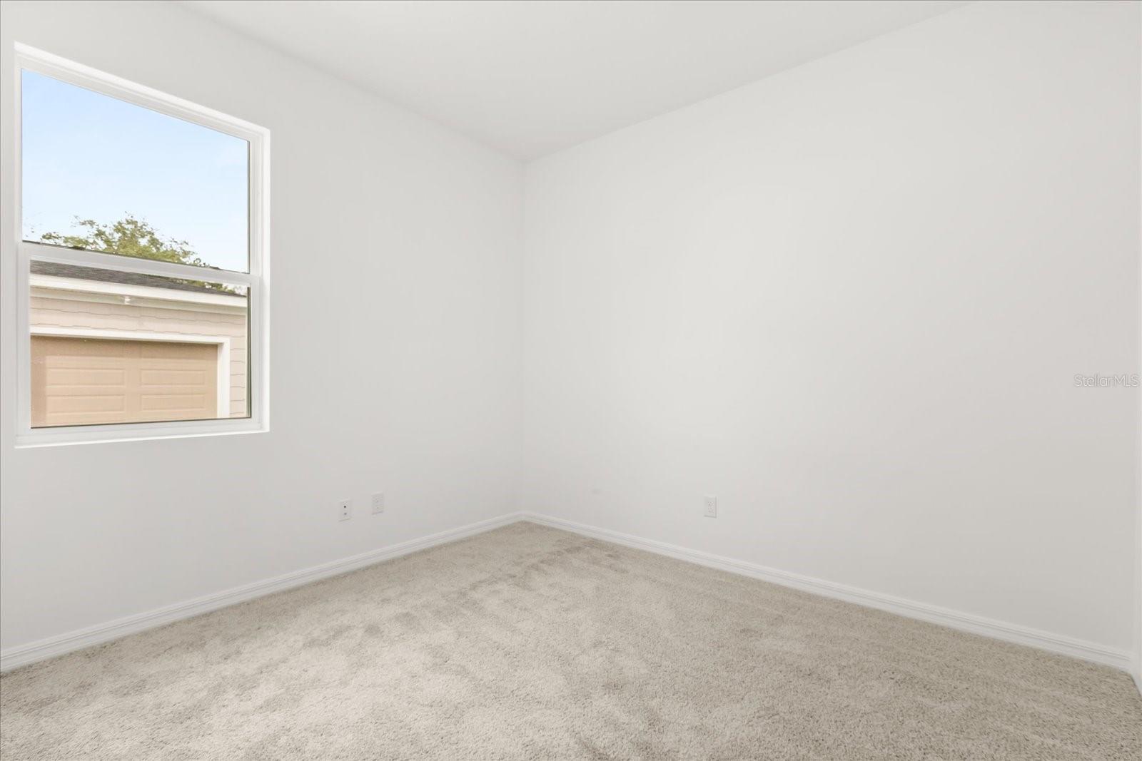 Image 19 of 28 For 817 Locust Avenue