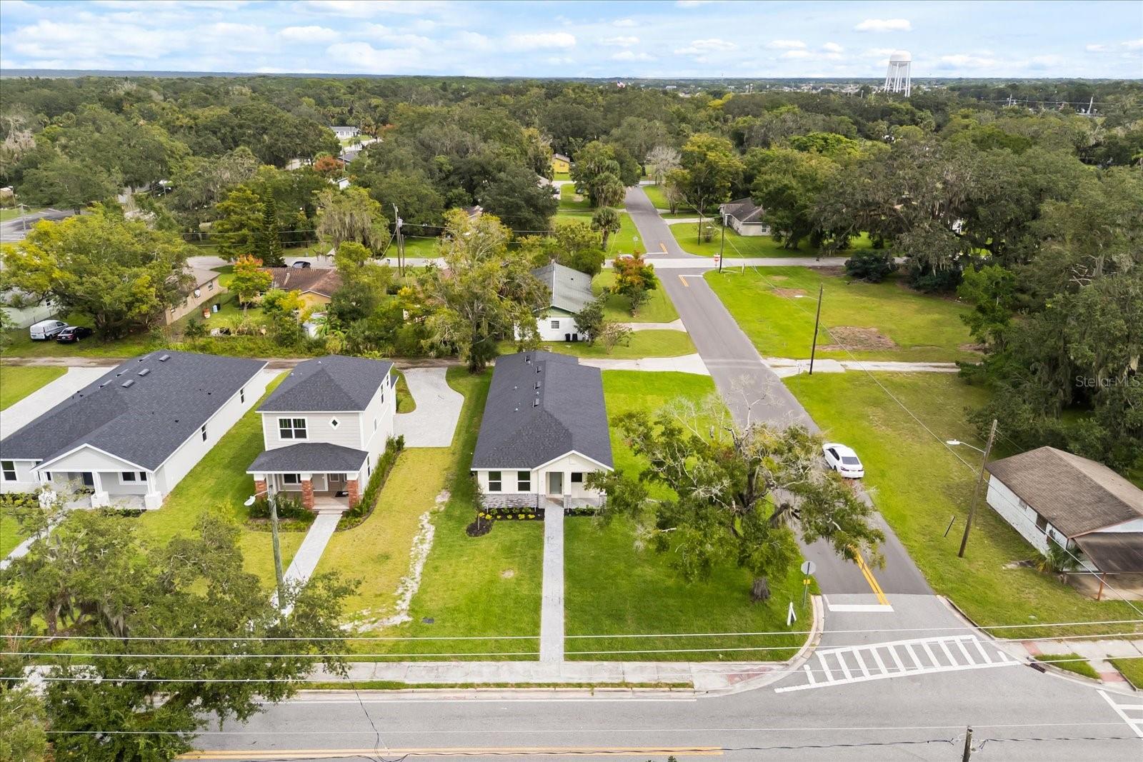 Image 23 of 28 For 817 Locust Avenue