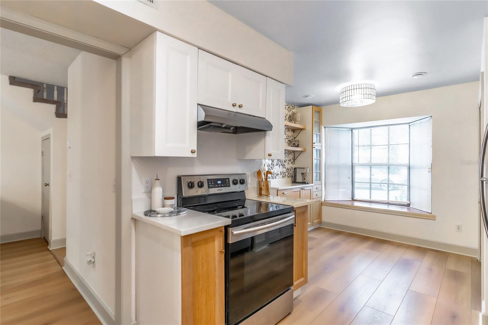 Image 4 of 25 For 716 Edgewater Drive 2a