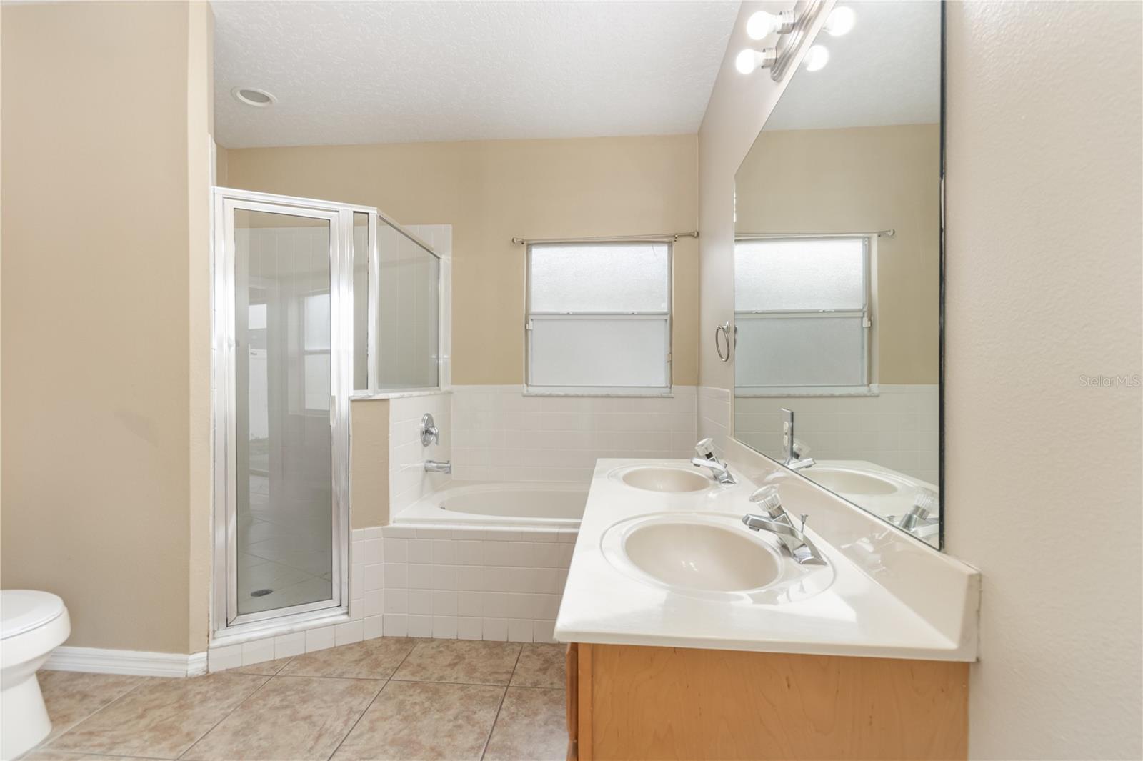 Image 11 of 15 For 230 Southbridge Circle