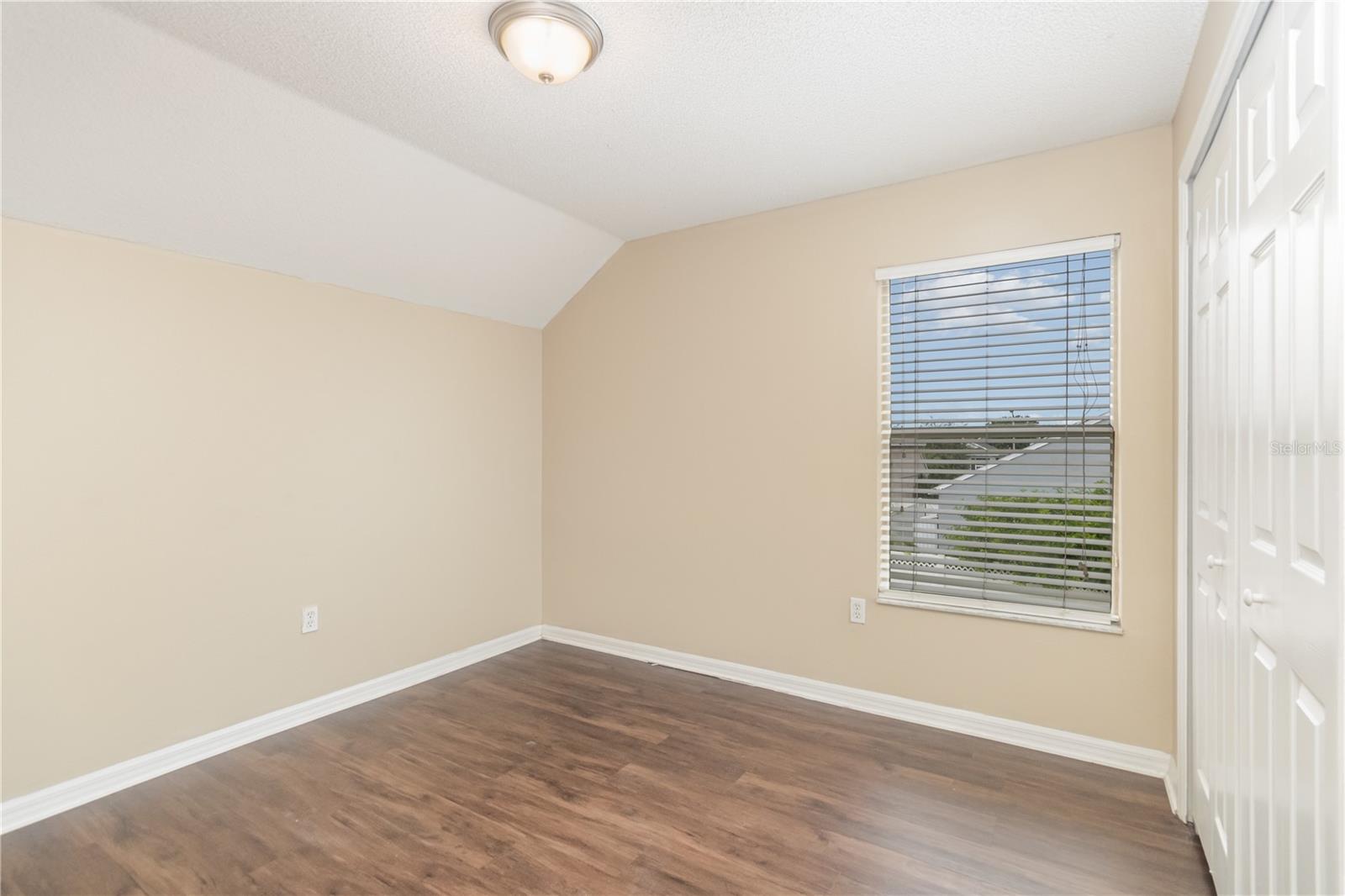 Image 14 of 15 For 230 Southbridge Circle