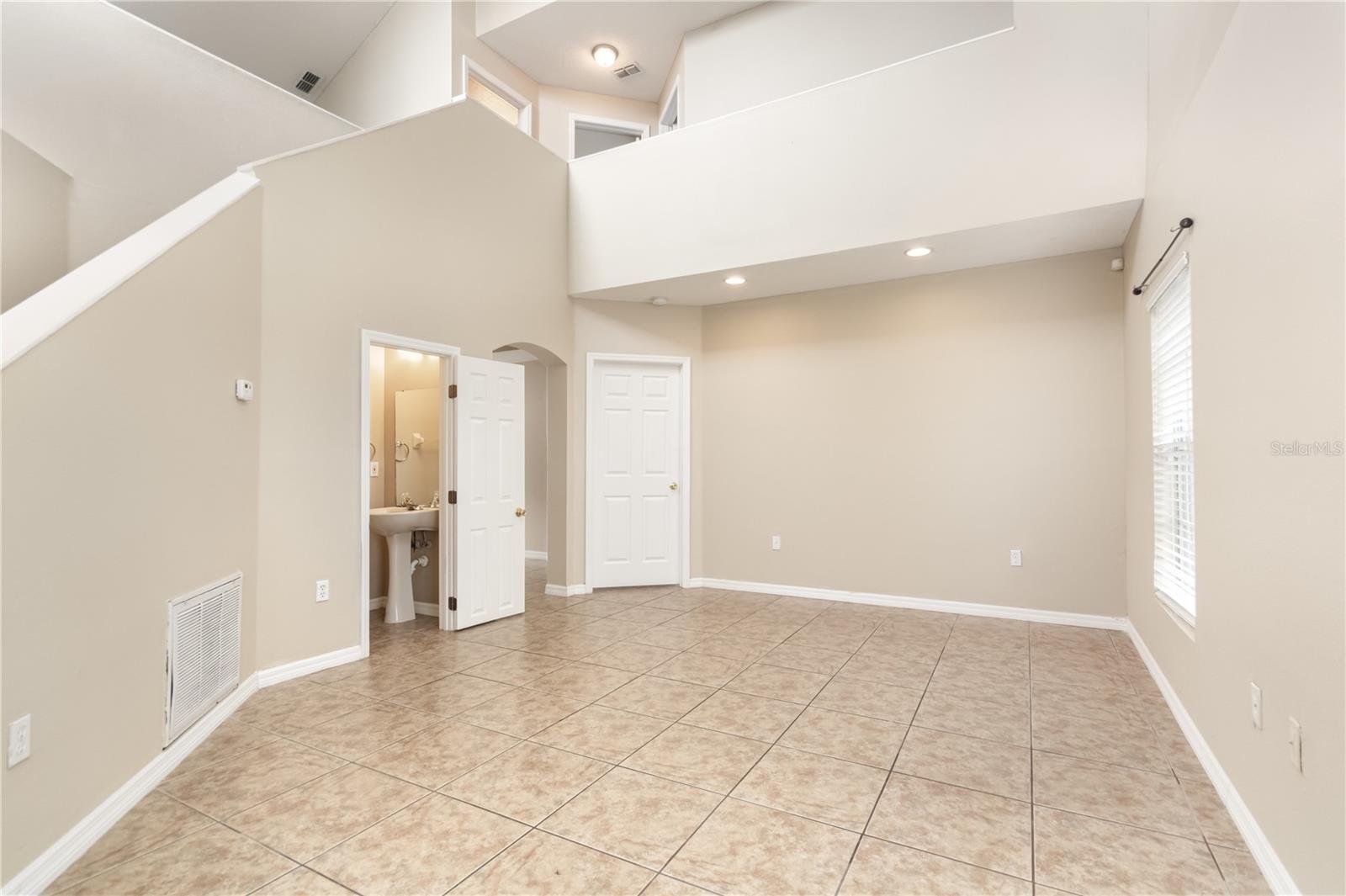 Image 5 of 15 For 230 Southbridge Circle
