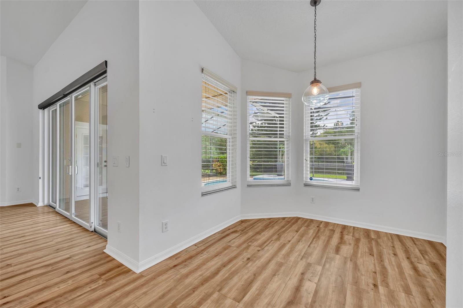 Image 12 of 43 For 1919 Winding Oaks Drive