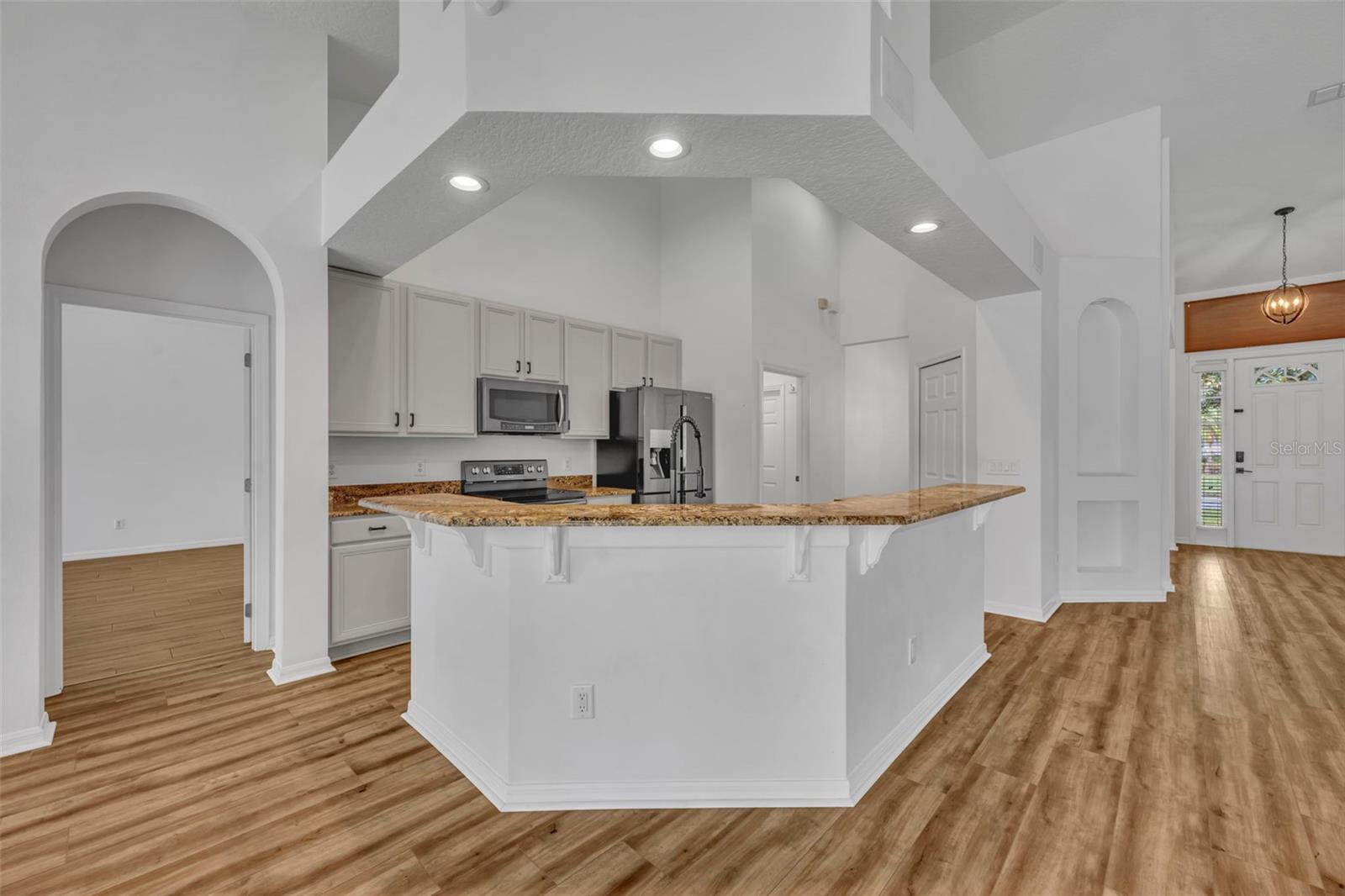 Image 9 of 43 For 1919 Winding Oaks Drive