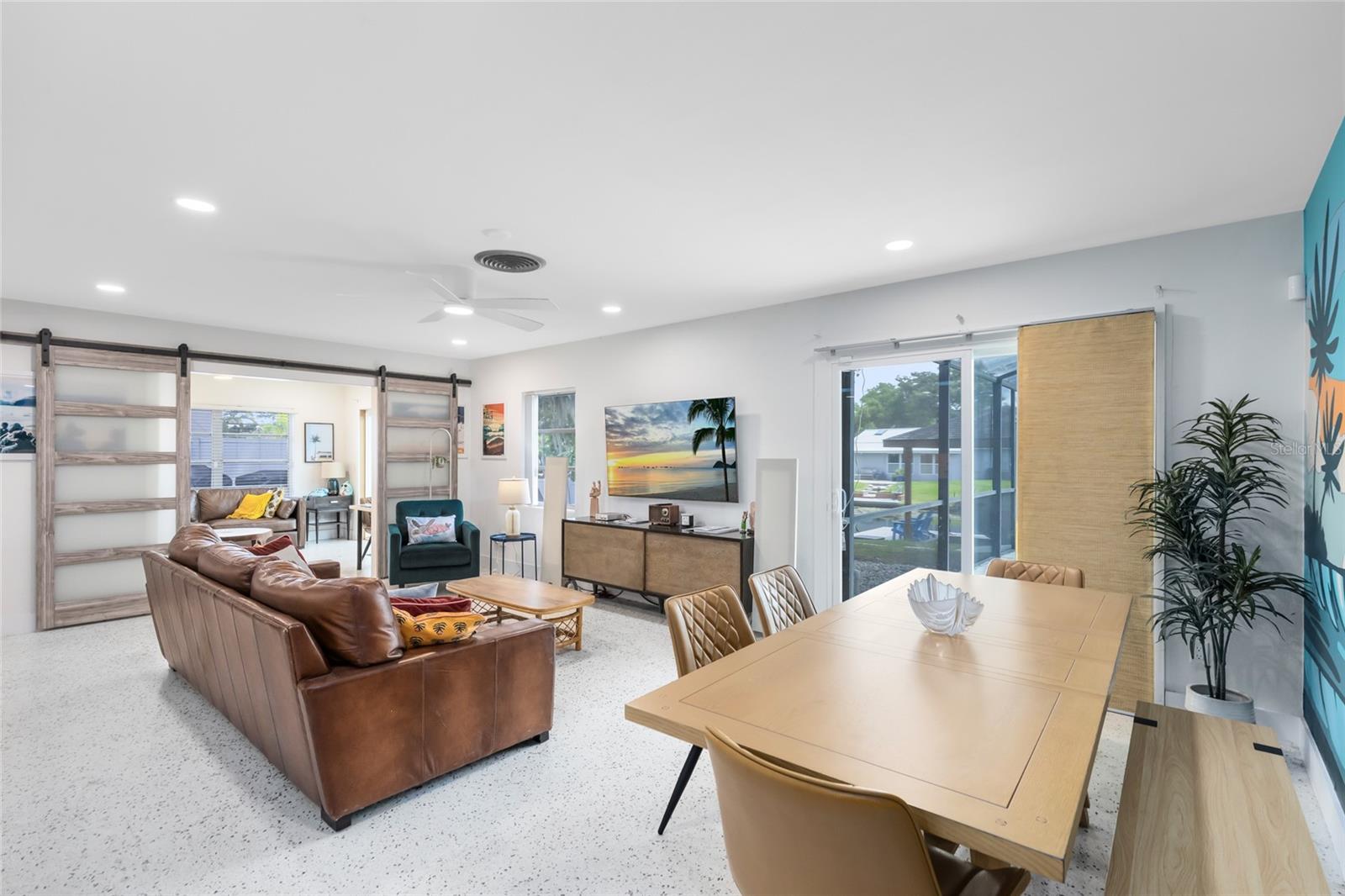 Image 16 of 39 For 2408 Caribbean Court