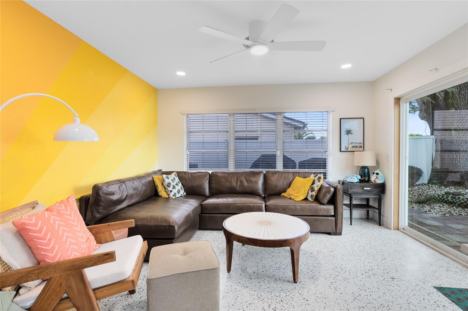 Image 18 of 39 For 2408 Caribbean Court