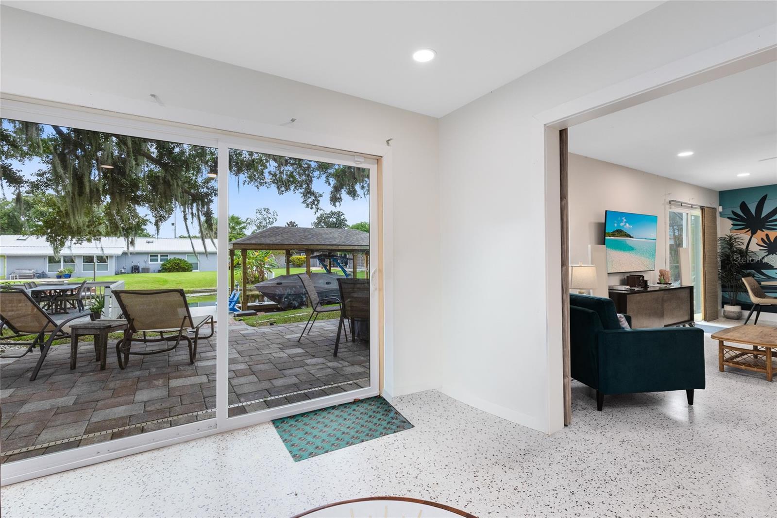 Image 19 of 39 For 2408 Caribbean Court