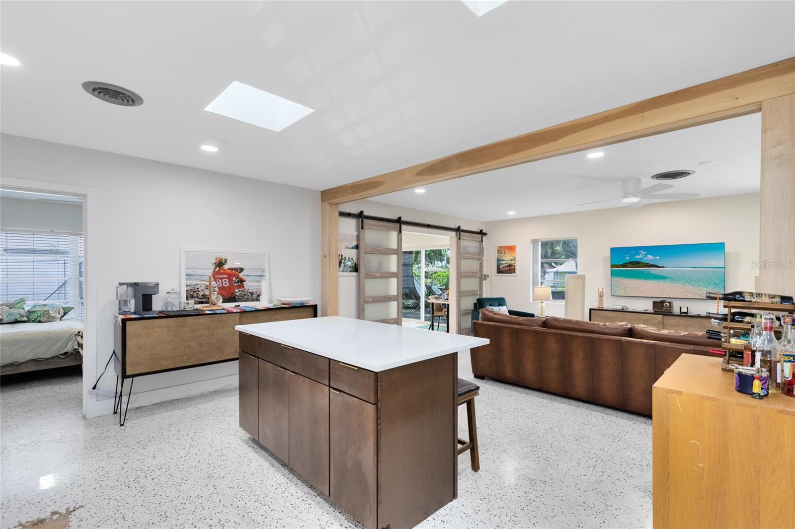 Image 8 of 39 For 2408 Caribbean Court