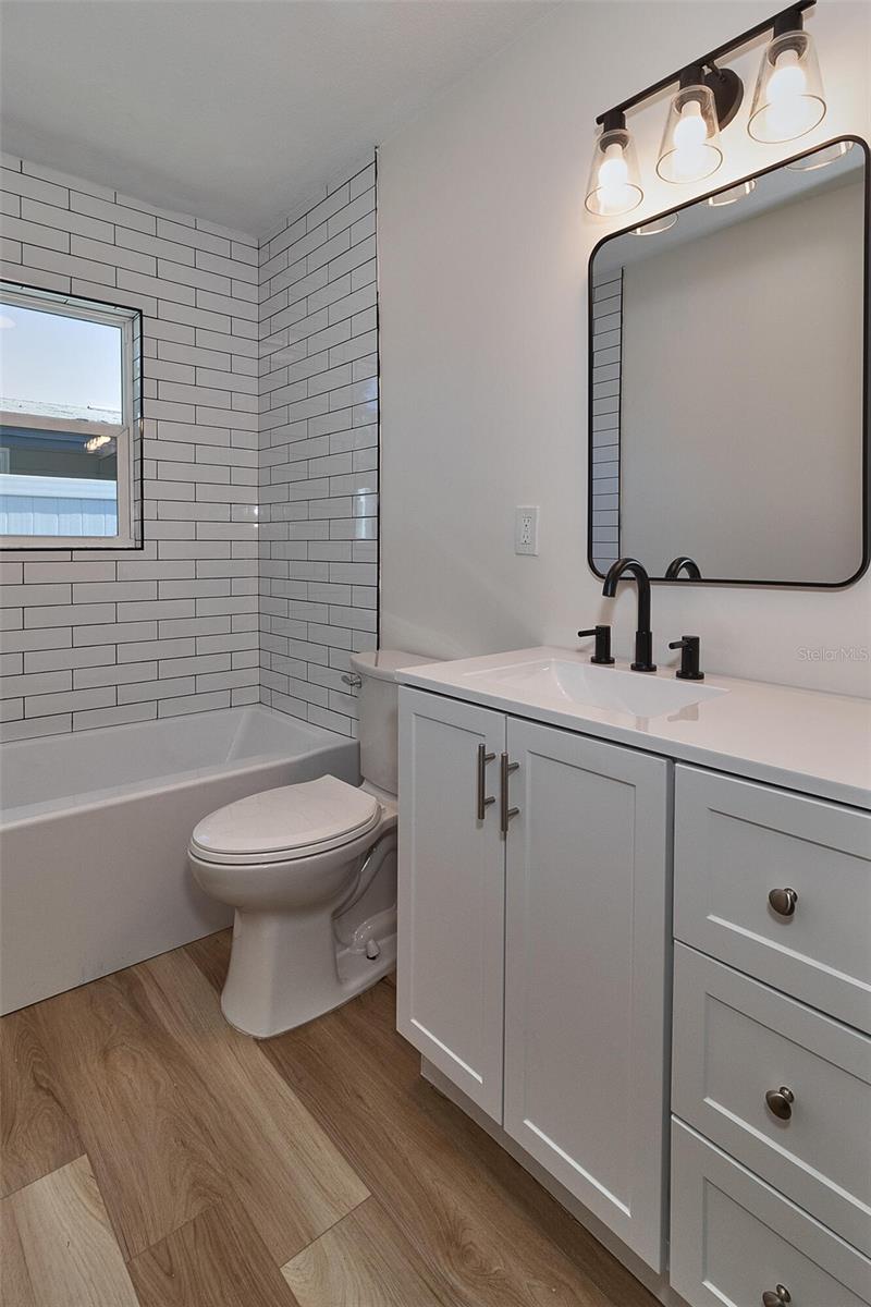 Image 10 of 31 For 510 91st Avenue N
