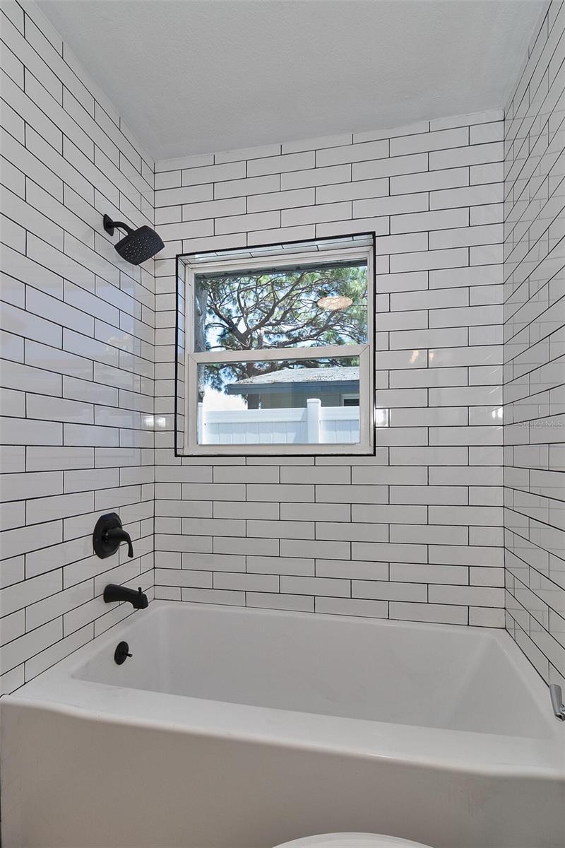 Image 11 of 31 For 510 91st Avenue N