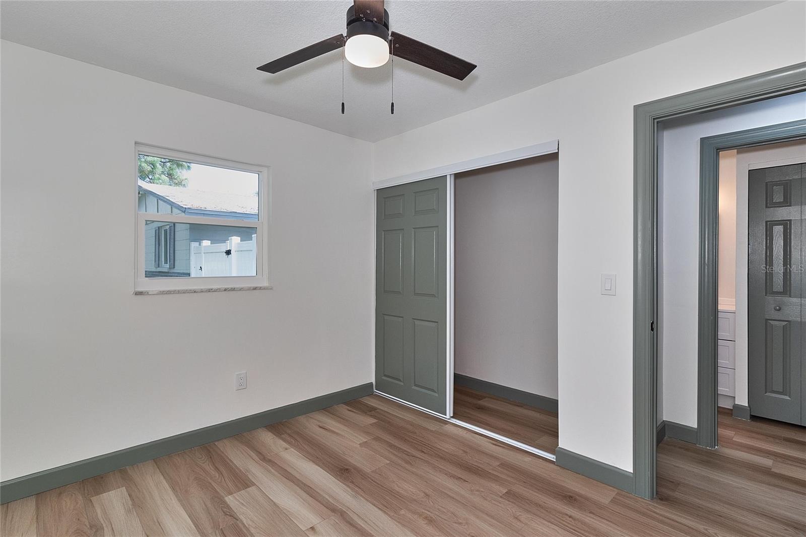 Image 15 of 31 For 510 91st Avenue N