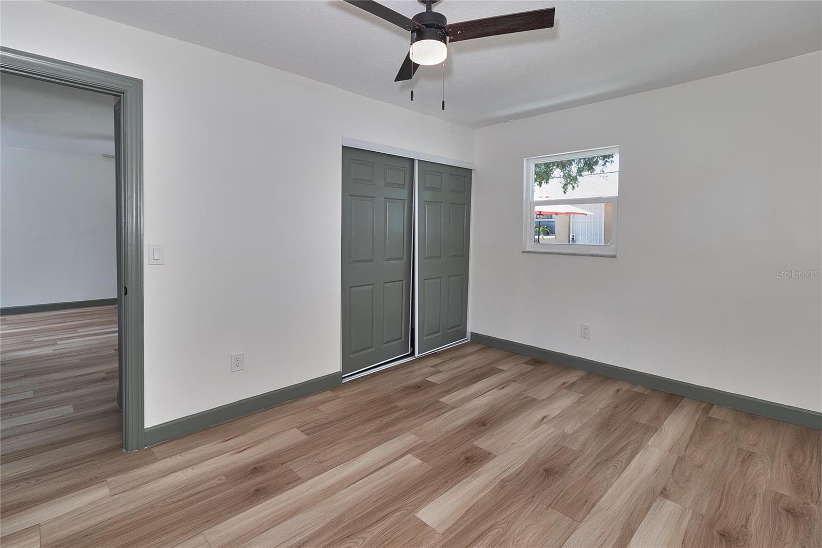 Image 17 of 31 For 510 91st Avenue N