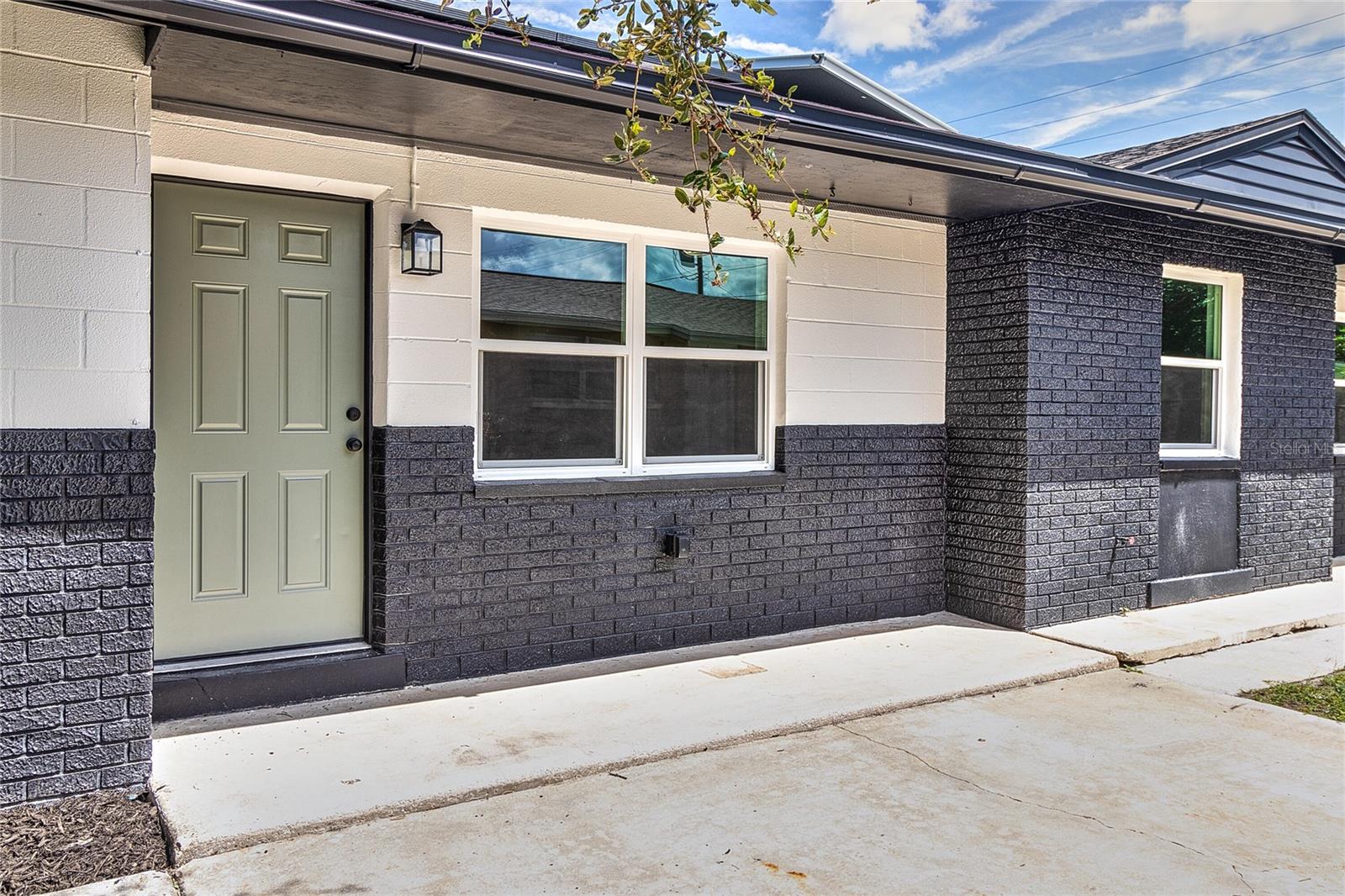 Image 23 of 31 For 510 91st Avenue N