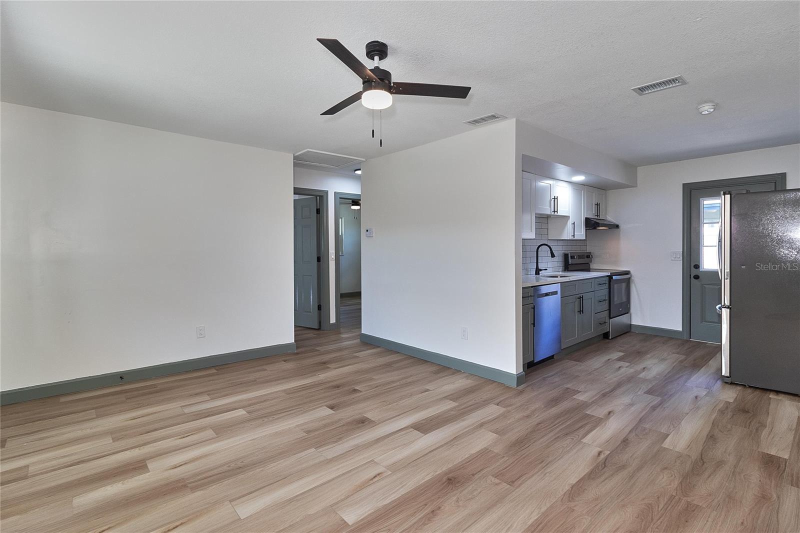 Image 4 of 31 For 510 91st Avenue N