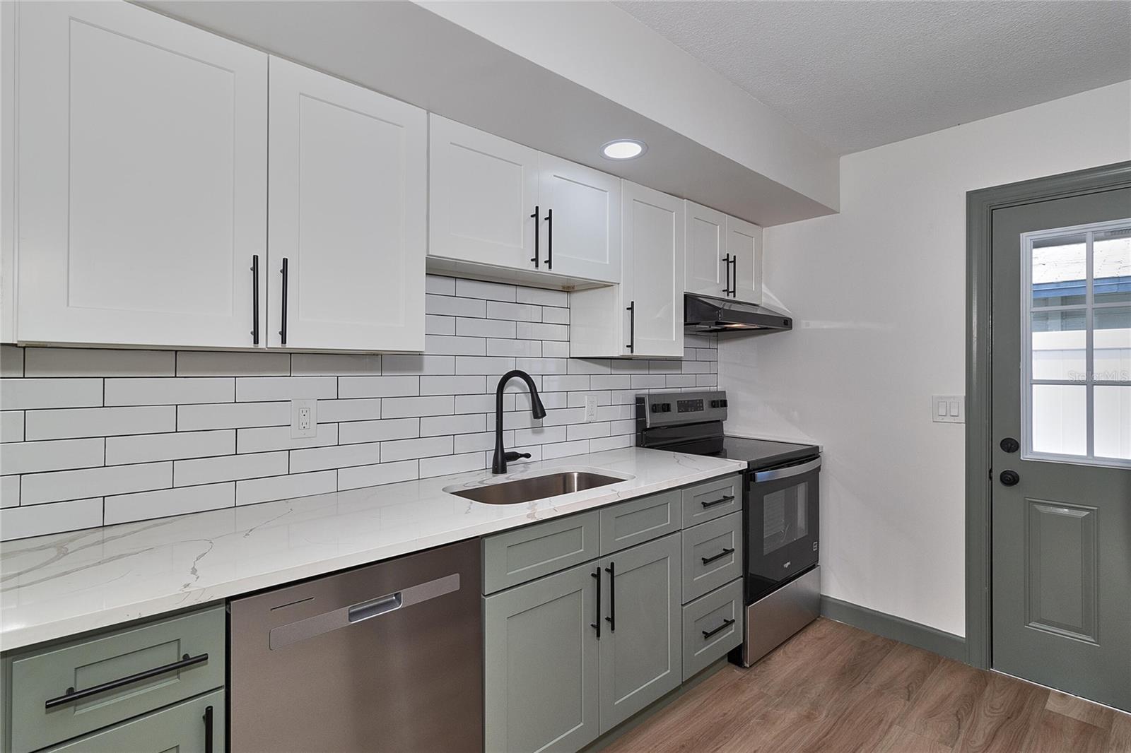 Image 6 of 31 For 510 91st Avenue N