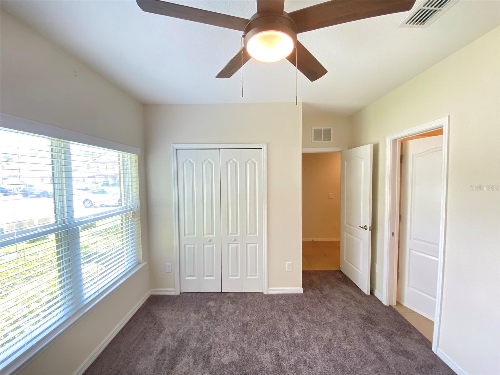 Image 12 of 37 For 600 Northern Way 1001