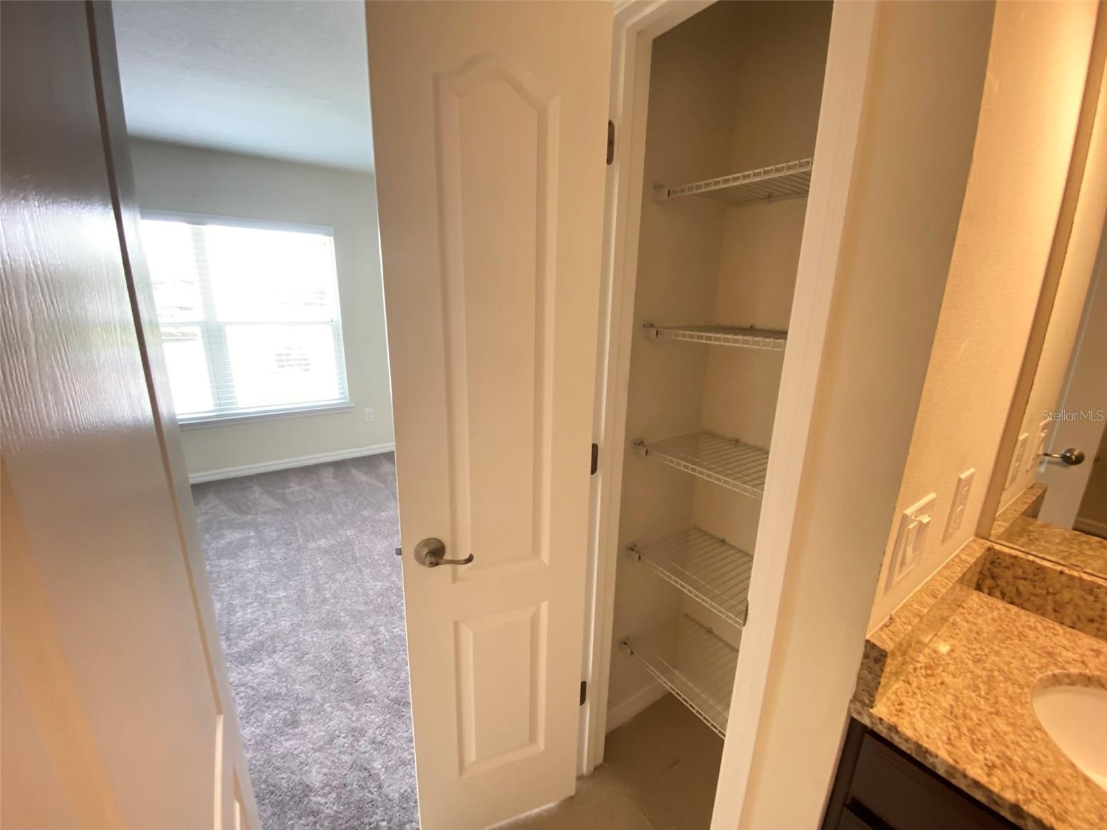 Image 26 of 37 For 600 Northern Way 1001