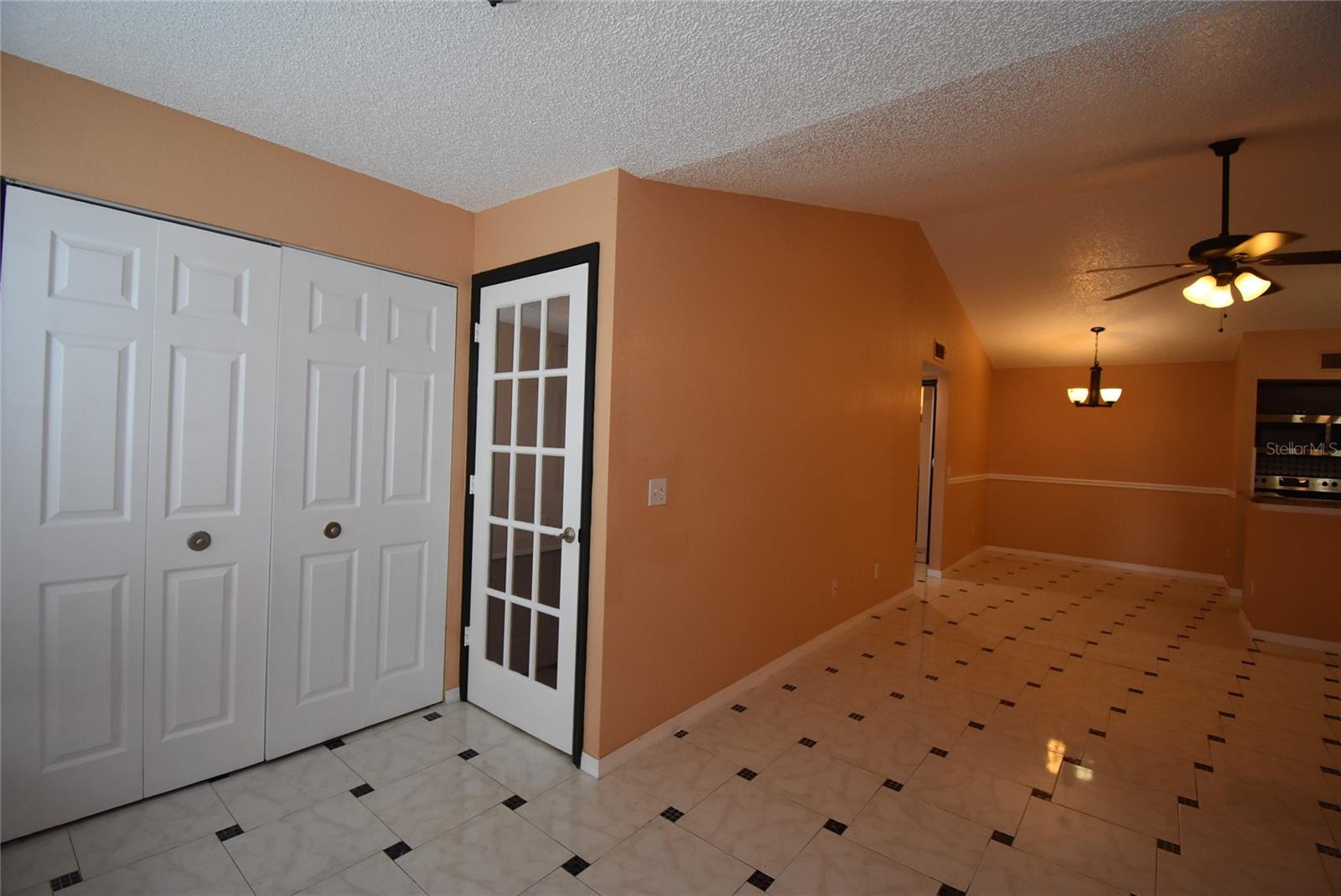 Image 12 of 18 For 5160 Conroy Road 1435
