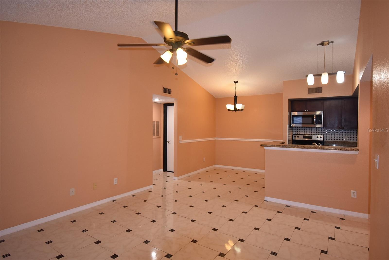 Image 7 of 18 For 5160 Conroy Road 1435