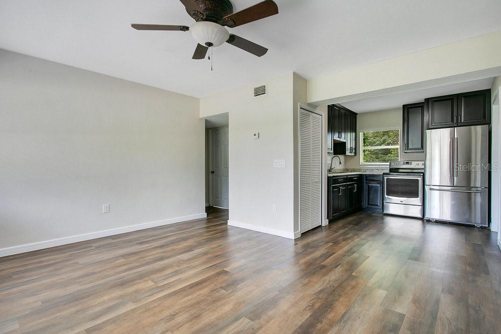Image 7 of 25 For 1920 Carrigan Avenue