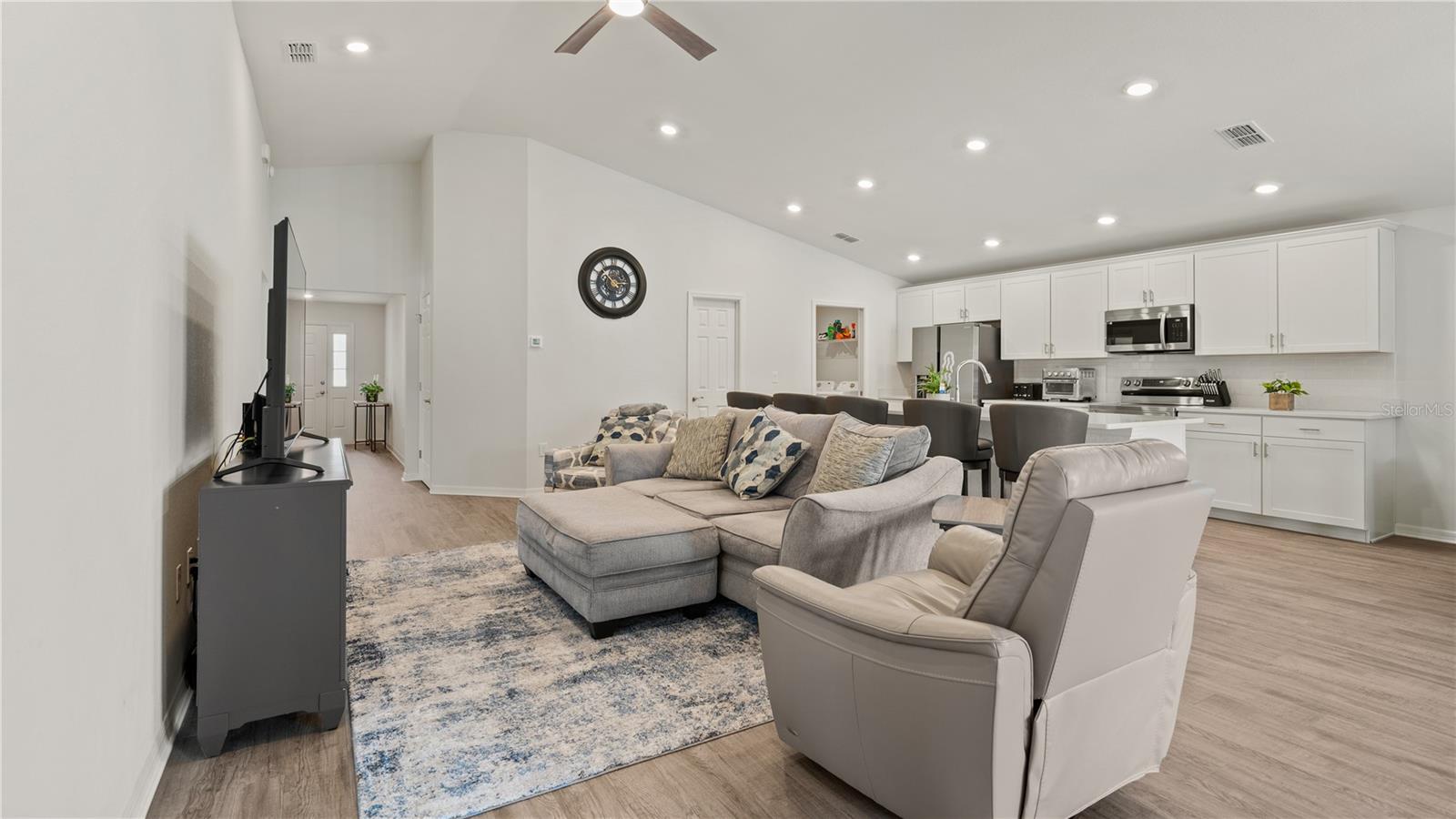 Image 11 of 31 For 7046 Bently Drive