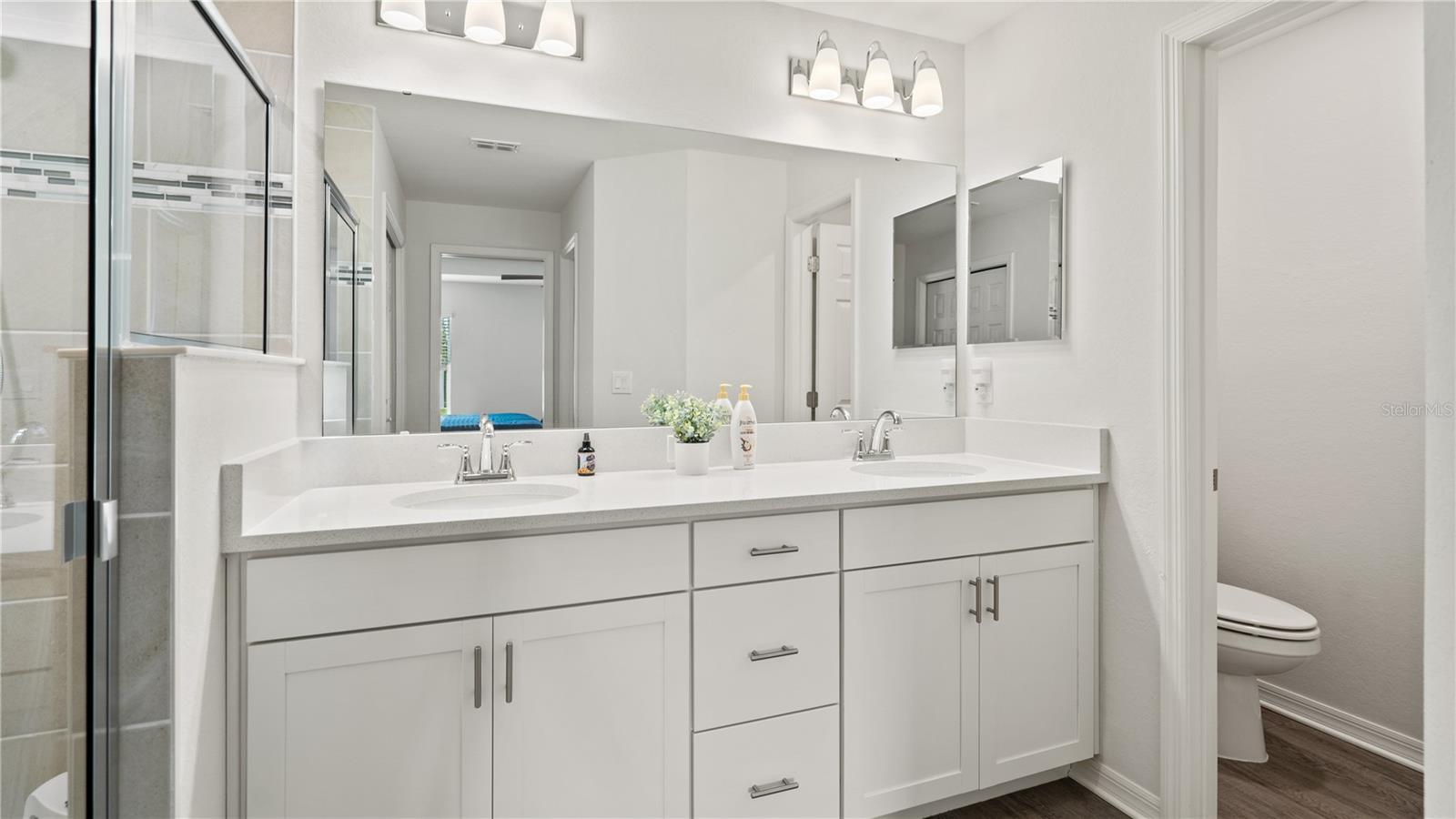 Image 18 of 31 For 7046 Bently Drive