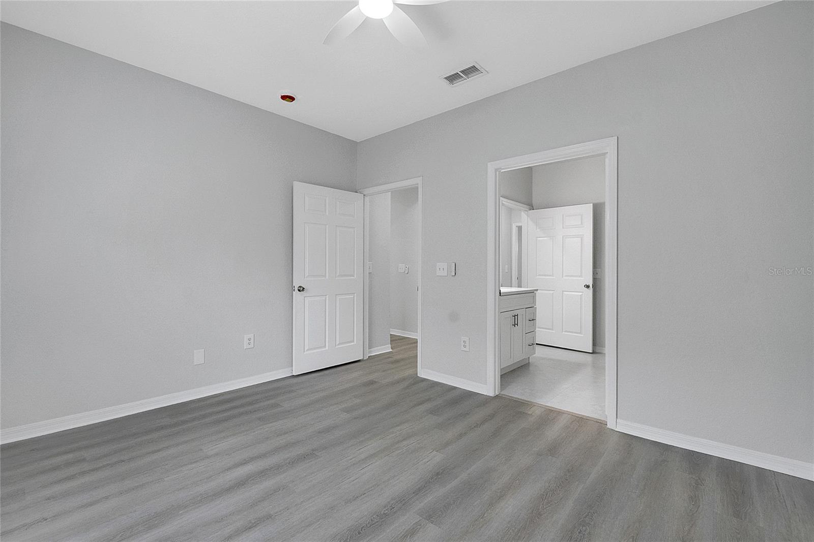 Image 21 of 38 For 6005 Westgate Drive 2224