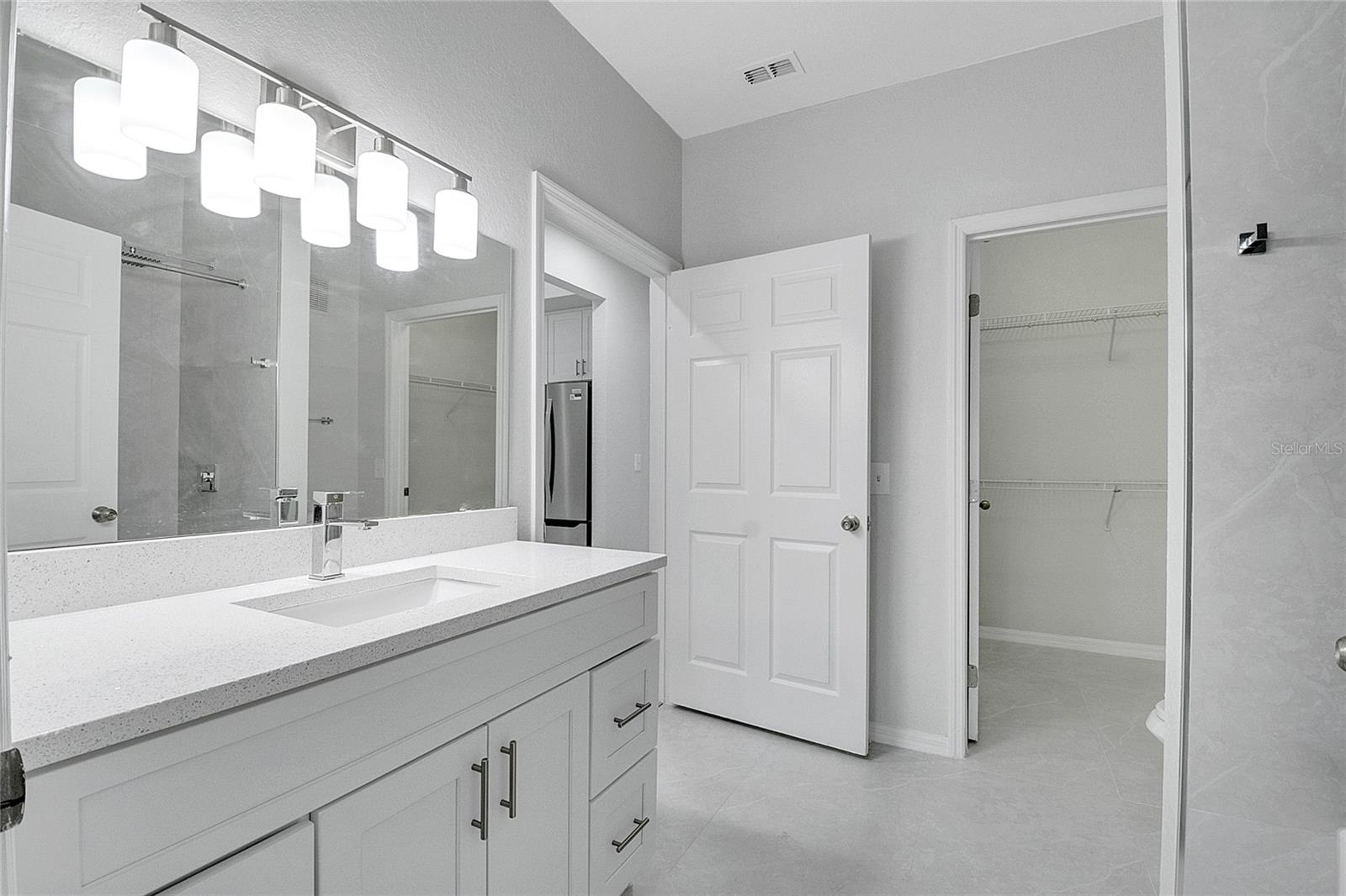 Image 22 of 38 For 6005 Westgate Drive 2224