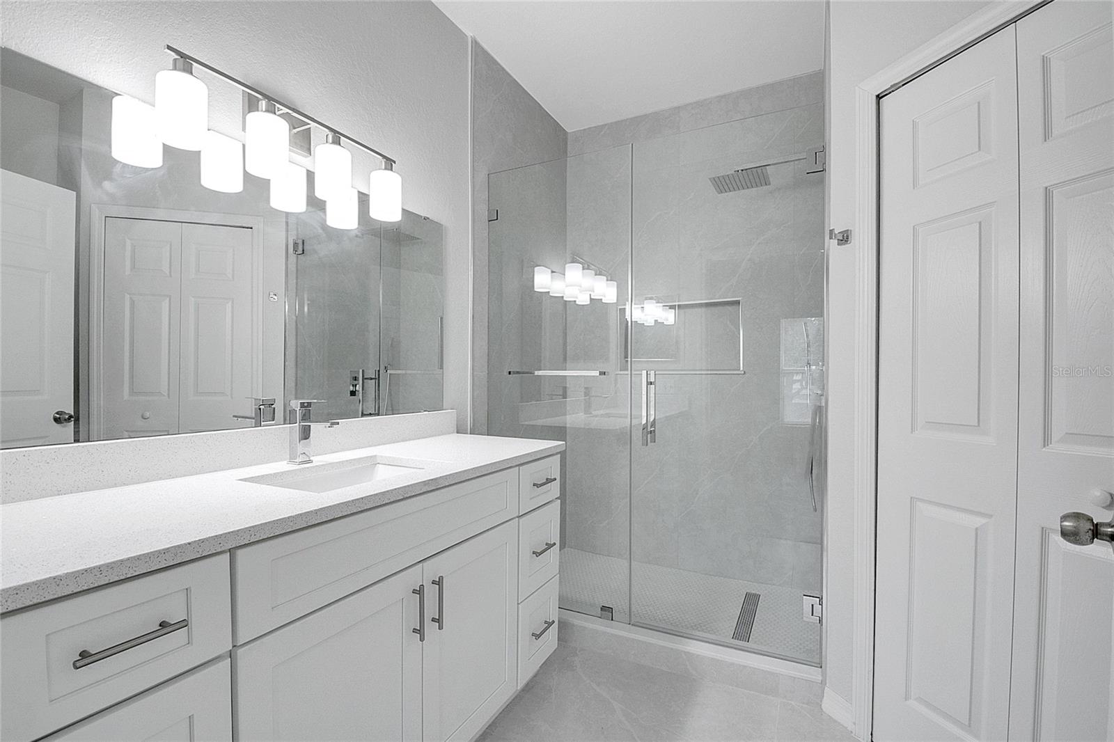 Image 29 of 38 For 6005 Westgate Drive 2224