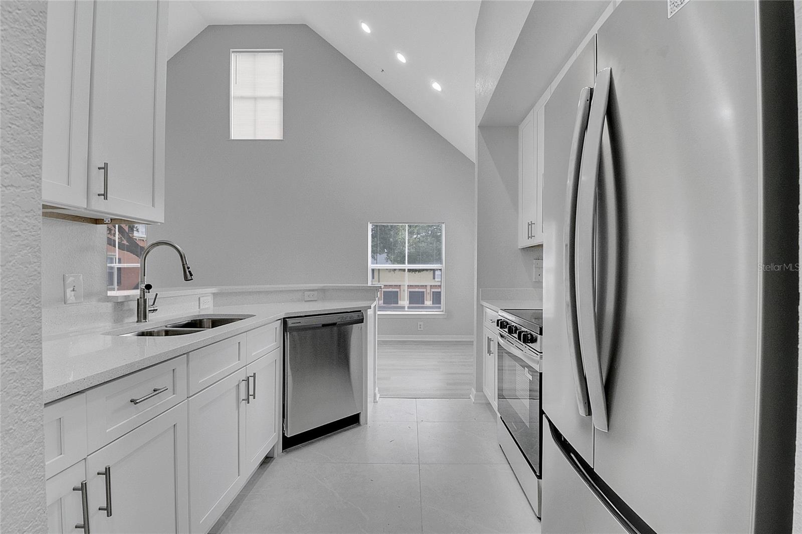 Image 8 of 38 For 6005 Westgate Drive 2224