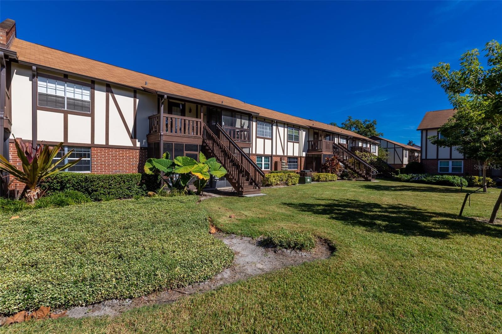 Image 23 of 28 For 5363 Hansel Avenue 9