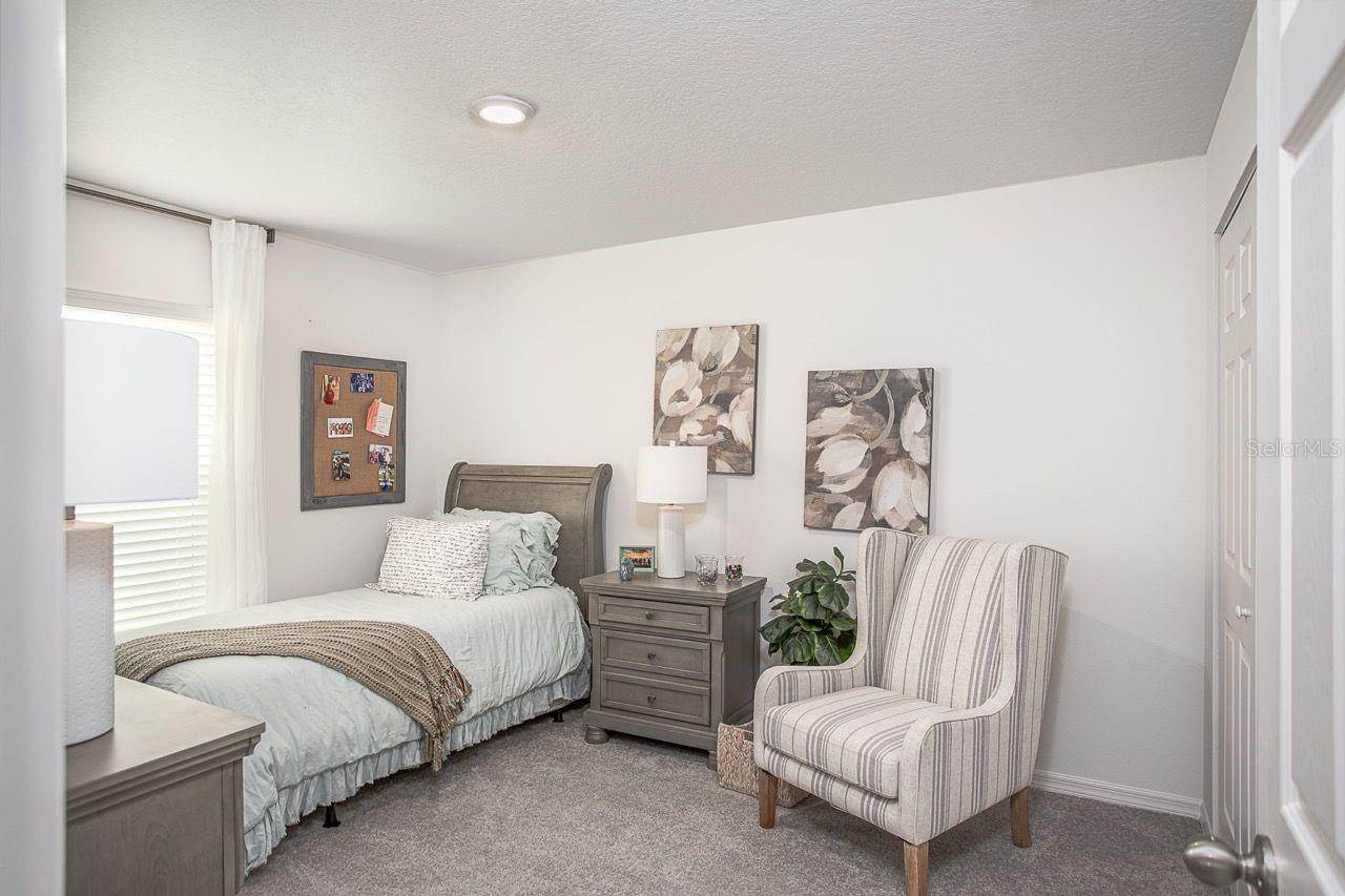 Listing photo id 15 for 2646 Sheila Drive
