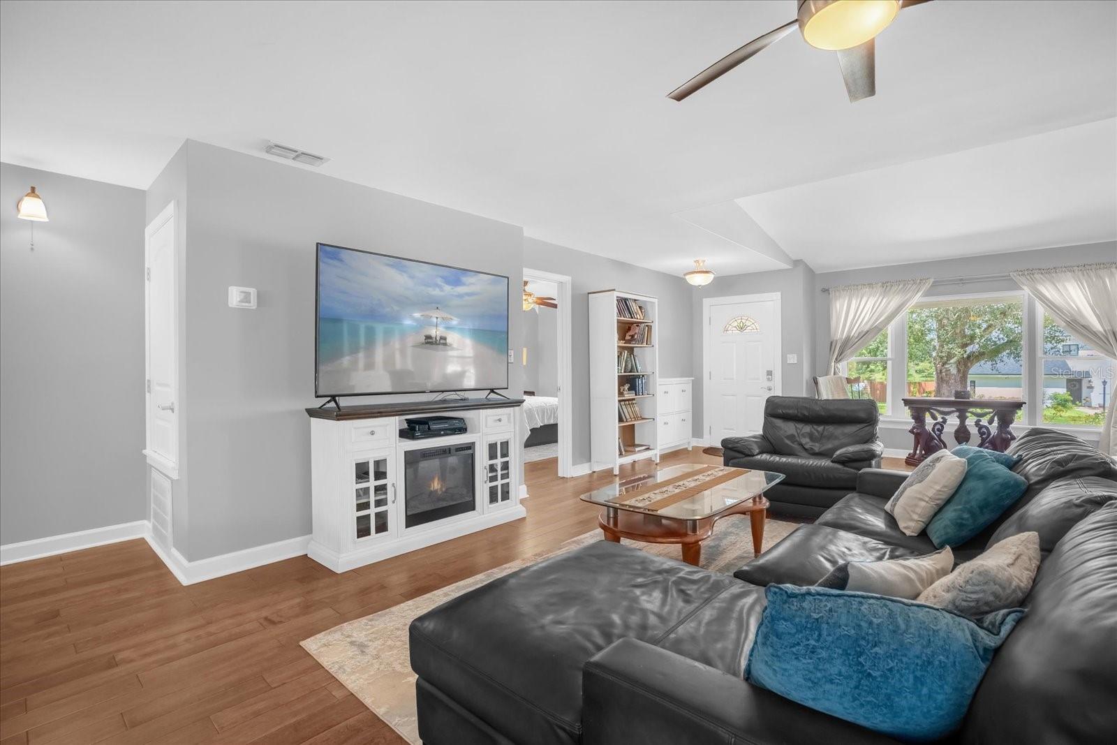 Image 4 of 35 For 5138 Contoura Drive