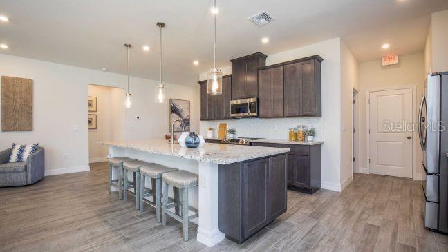 Listing photo id 2 for 8900 Mendoza Way