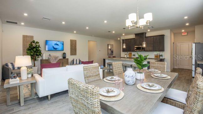 Listing photo id 4 for 8900 Mendoza Way