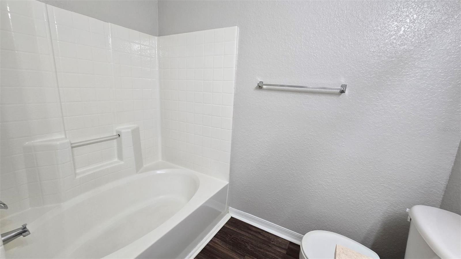 Image 21 of 32 For 845 Grand Regency Point 201