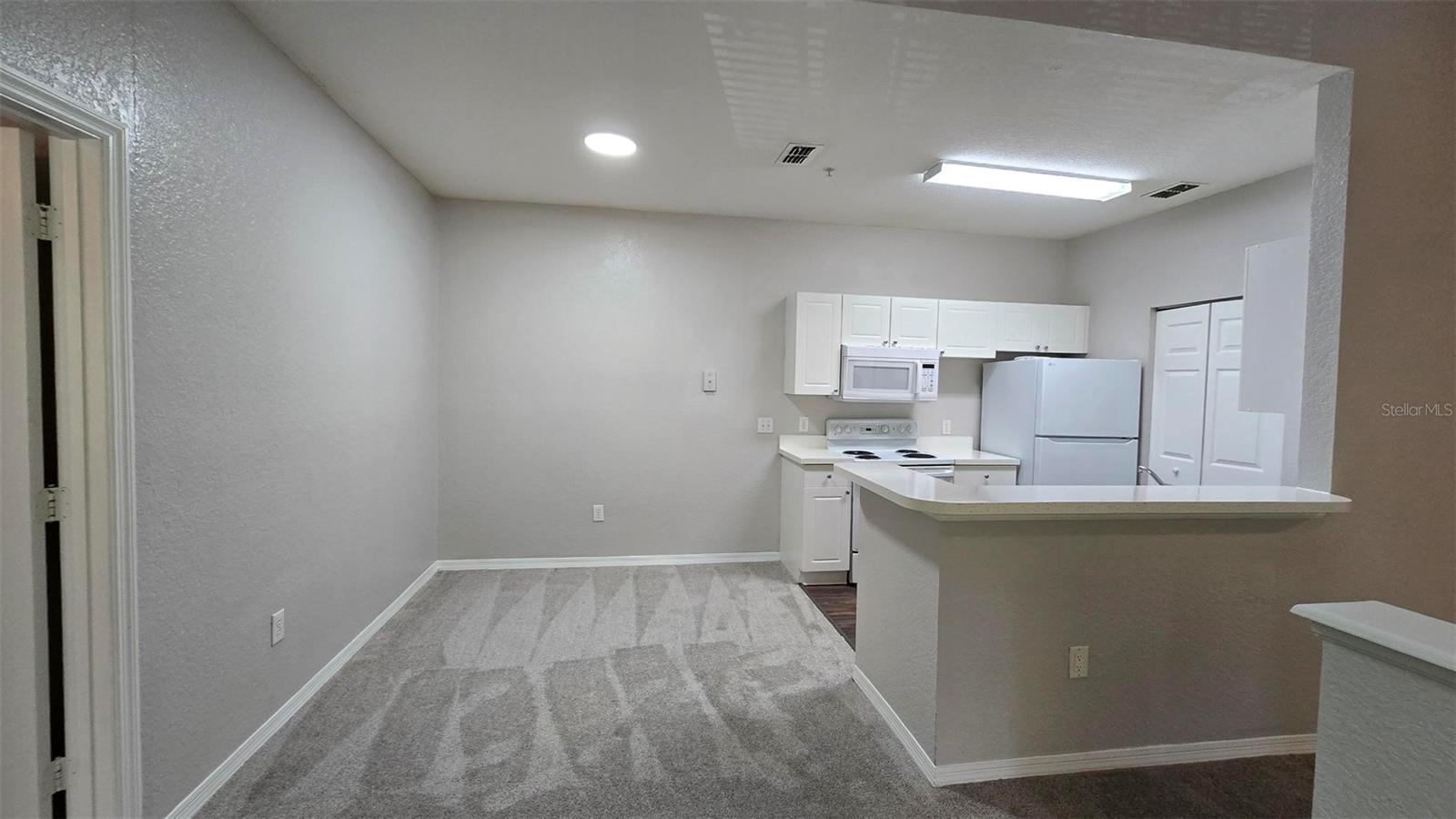Image 6 of 32 For 845 Grand Regency Point 201