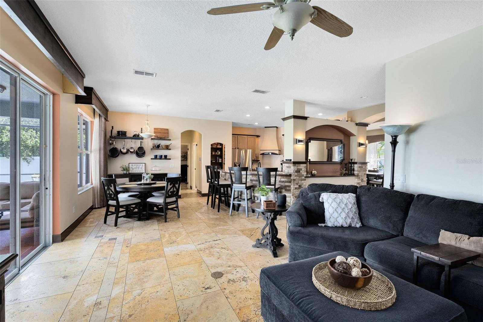 Image 15 of 51 For 13767 Blue Lagoon Way