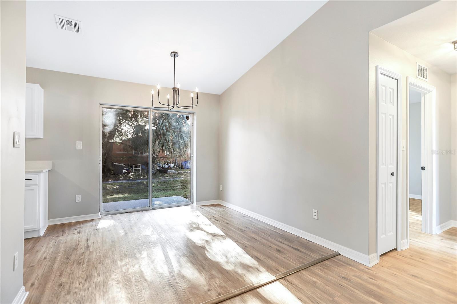 Image 8 of 24 For 573 Washington Avenue