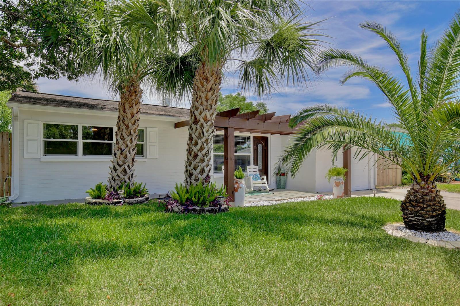 Image 2 of 32 For 120 Lynnhurst Drive